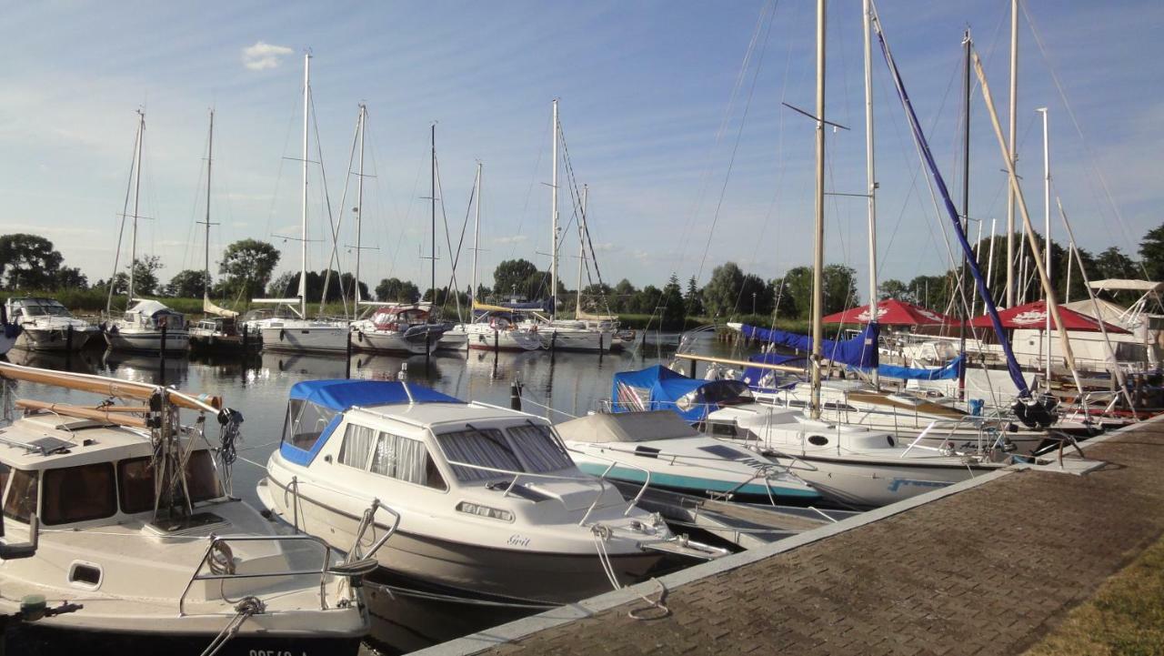 Fewo "Hafenblick" Ueckermünde Exterior foto