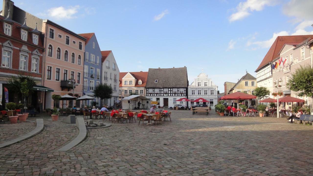 Fewo "Hafenblick" Ueckermünde Exterior foto