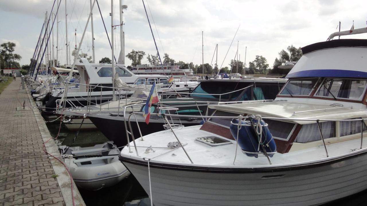 Fewo "Hafenblick" Ueckermünde Exterior foto