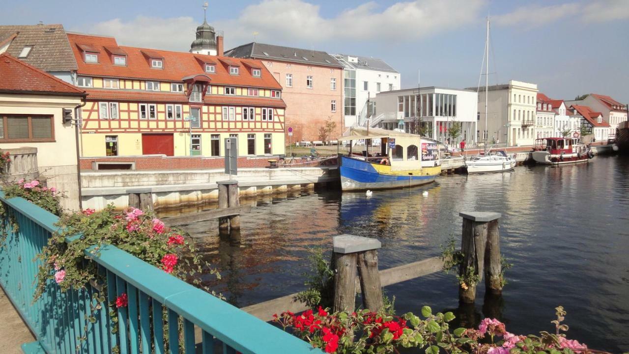 Fewo "Hafenblick" Ueckermünde Exterior foto